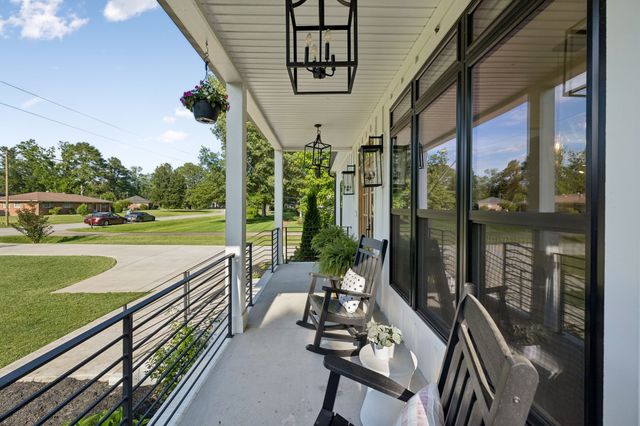 225 Derby Ln, Franklin, TN 37069