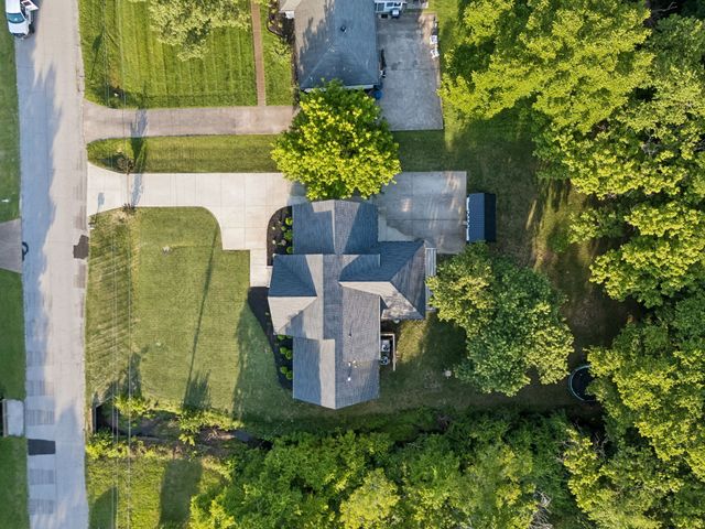 225 Derby Ln, Franklin, TN 37069