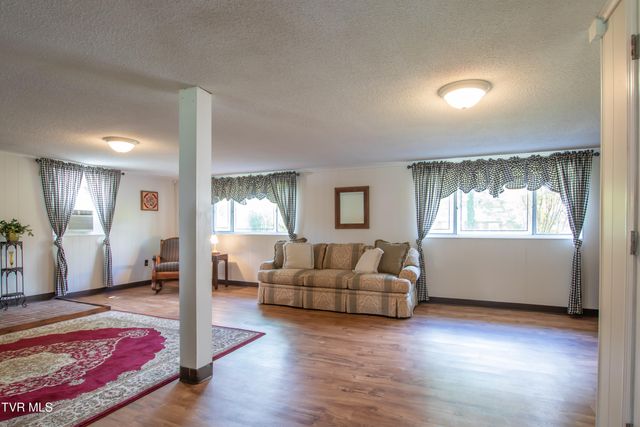105 Dale Place, Bristol, TN 37620
