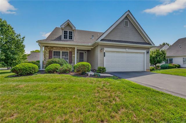 51 Glenmoor Circle North, Palmer Twp, PA 18045