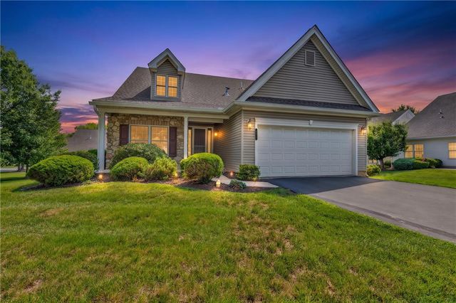 51 Glenmoor Circle North, Palmer Twp, PA 18045