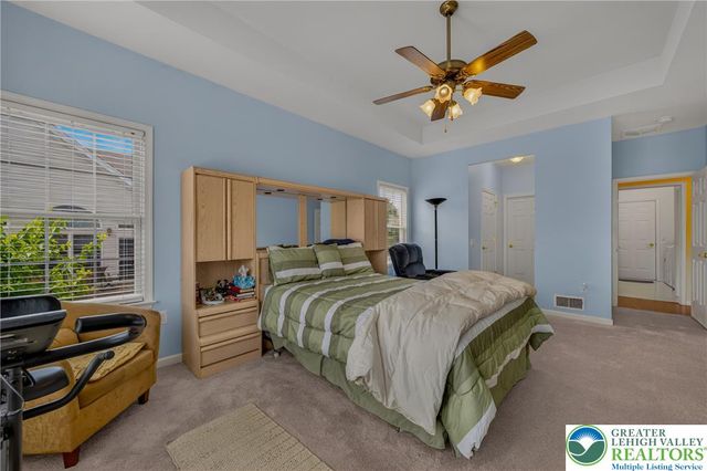 51 Glenmoor Circle North, Palmer Twp, PA 18045