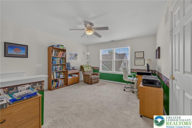 51 Glenmoor Circle North, Palmer Twp, PA 18045