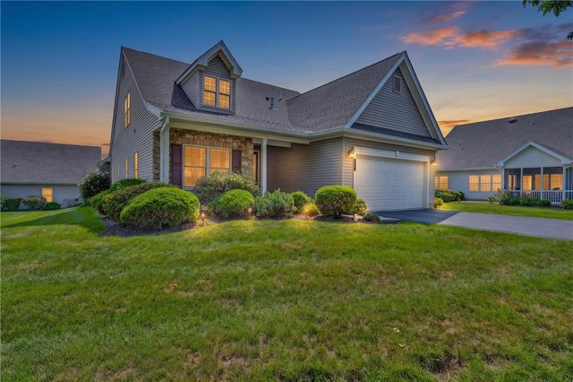 51 Glenmoor Circle North, Palmer Twp, PA 18045
