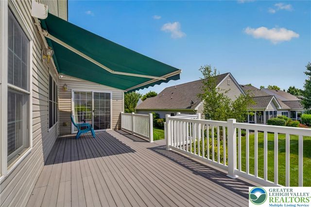 51 Glenmoor Circle North, Palmer Twp, PA 18045