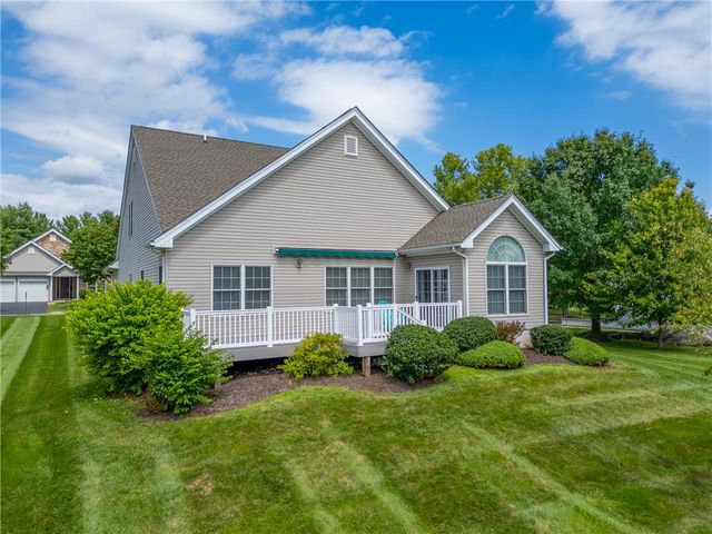 51 Glenmoor Circle North, Palmer Twp, PA 18045
