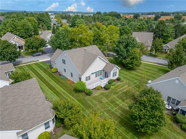 51 Glenmoor Circle North, Palmer Twp, PA 18045