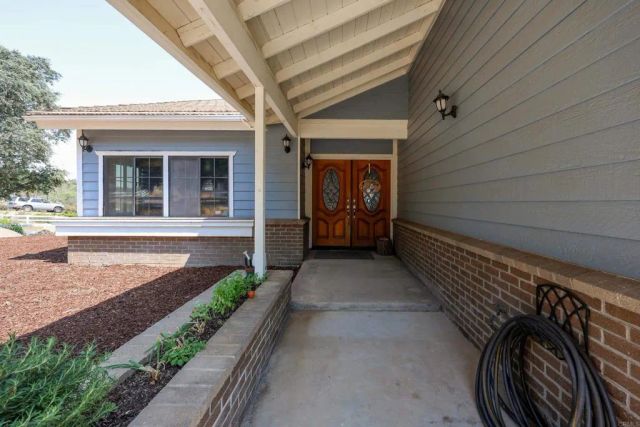 2129 Avenida Del Cielo, Alpine, CA 91901