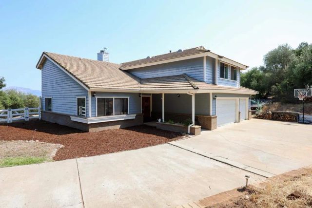 2129 Avenida Del Cielo, Alpine, CA 91901