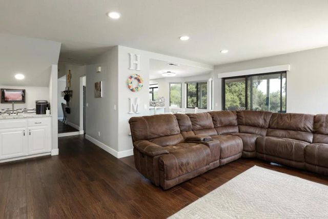 2129 Avenida Del Cielo, Alpine, CA 91901