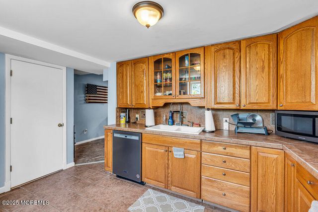 1208 Pine Tree Way, Belmar, NJ 07719