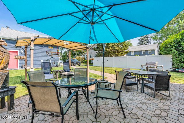 1208 Pine Tree Way, Belmar, NJ 07719