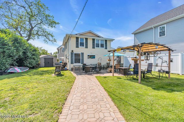 1208 Pine Tree Way, Belmar, NJ 07719
