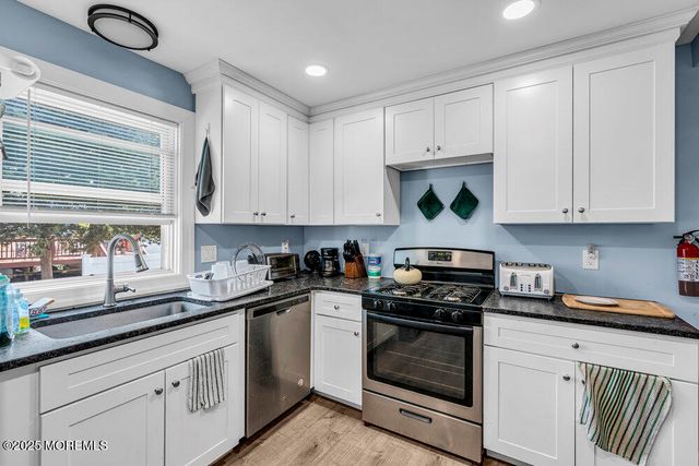 1208 Pine Tree Way, Belmar, NJ 07719