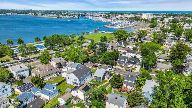 1208 Pine Tree Way, Belmar, NJ 07719