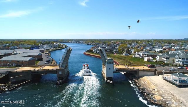 1208 Pine Tree Way, Belmar, NJ 07719