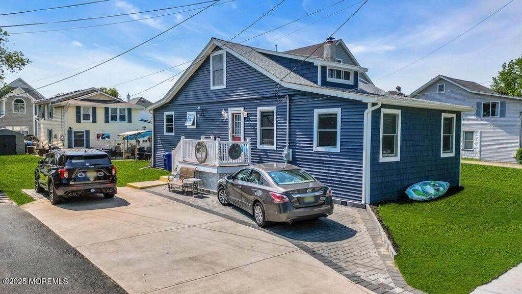 1208 Pine Tree Way, Belmar, NJ 07719