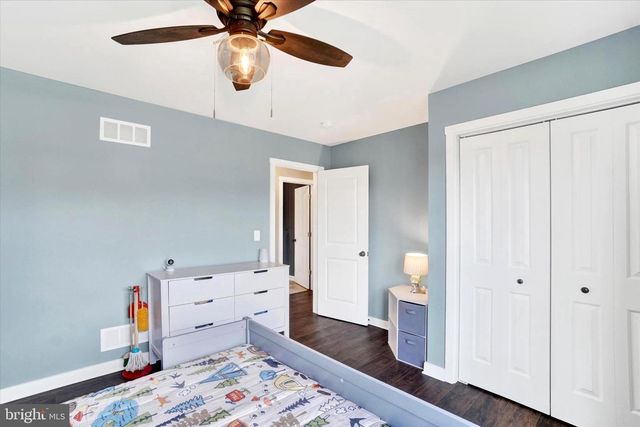 140 BURBERRY LN, Mount Wolf, PA 17347