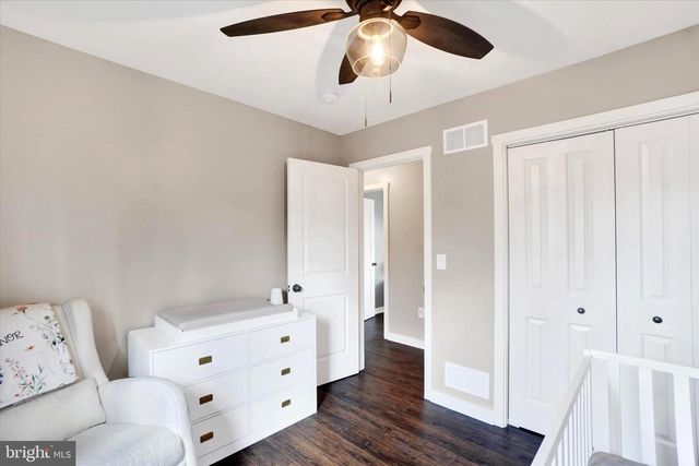 140 BURBERRY LN, Mount Wolf, PA 17347