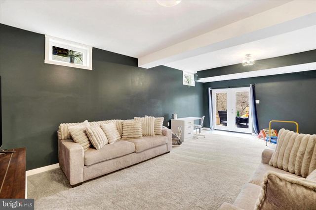 140 BURBERRY LN, Mount Wolf, PA 17347