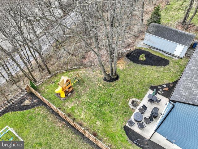 140 BURBERRY LN, Mount Wolf, PA 17347