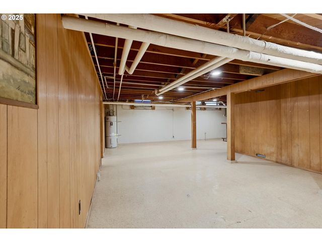 3709 Ne COUCH St, Portland, OR 97232