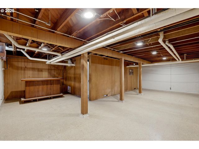 3709 Ne COUCH St, Portland, OR 97232