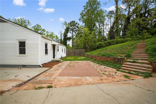 2252 Beecher Circle SW, Atlanta, GA 30311