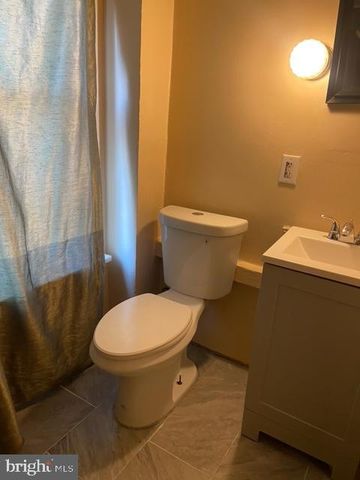 1517 WALNUT ST, Harrisburg, PA 17103