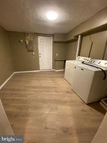 1517 WALNUT ST, Harrisburg, PA 17103