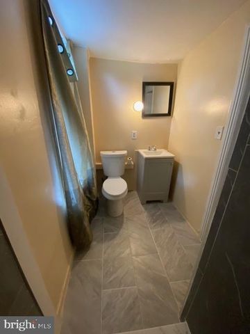 1517 WALNUT ST, Harrisburg, PA 17103