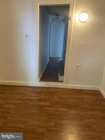 1517 WALNUT ST, Harrisburg, PA 17103
