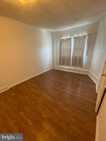 1517 WALNUT ST, Harrisburg, PA 17103
