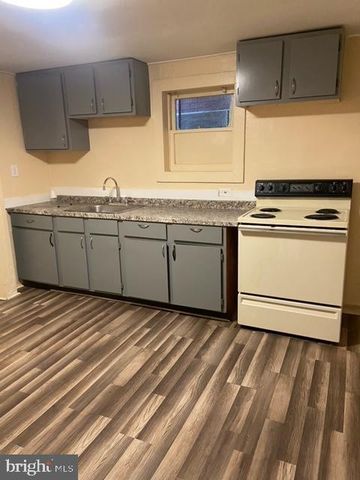 1517 WALNUT ST, Harrisburg, PA 17103