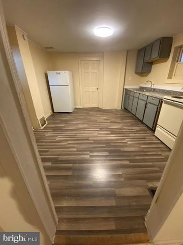 1517 WALNUT ST, Harrisburg, PA 17103