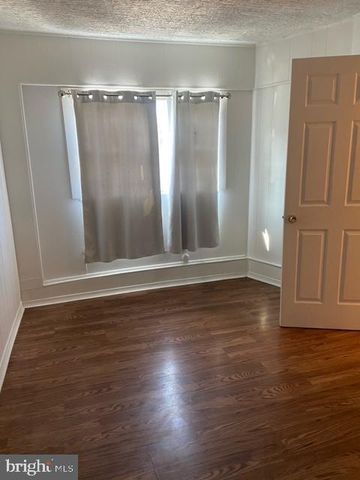 1517 WALNUT ST, Harrisburg, PA 17103