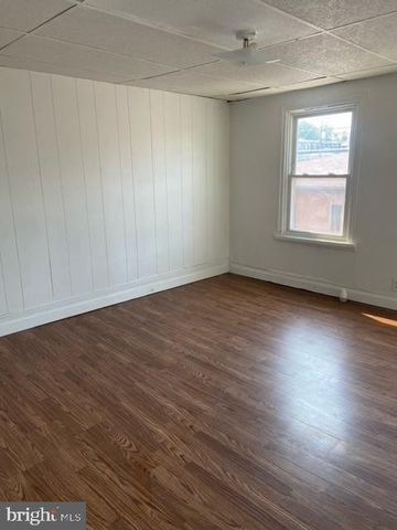 1517 WALNUT ST, Harrisburg, PA 17103