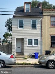 1517 WALNUT ST, Harrisburg, PA 17103