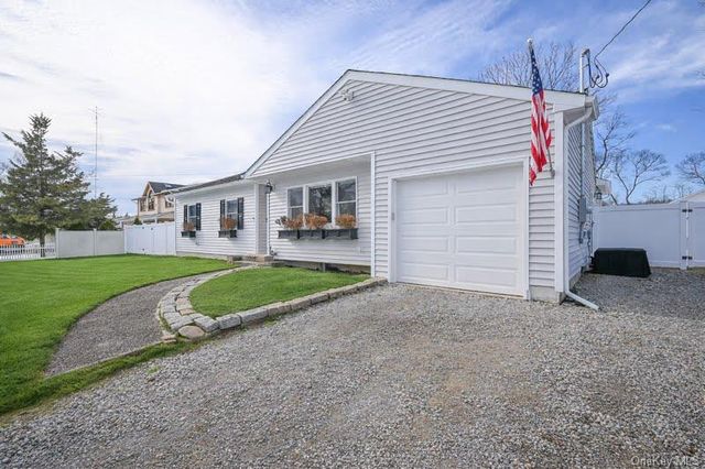 501 Johnson Avenue, Ronkonkoma, NY 11779