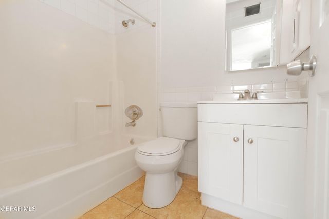 1646 RICK RHODES Drive, El Paso, TX 79936