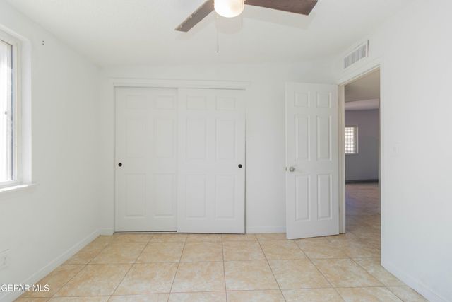 1646 RICK RHODES Drive, El Paso, TX 79936