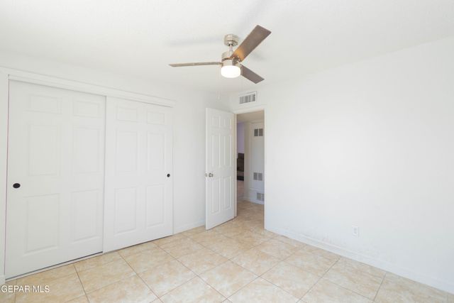 1646 RICK RHODES Drive, El Paso, TX 79936