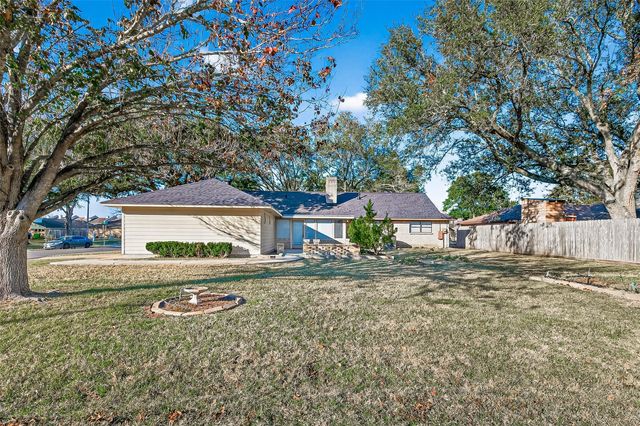 3502 Glenmeadow Drive, Rosenberg, TX 77471