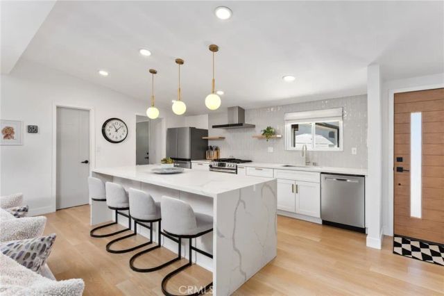 2135 Parsons Street, Costa Mesa, CA 92627