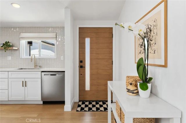 2135 Parsons Street, Costa Mesa, CA 92627