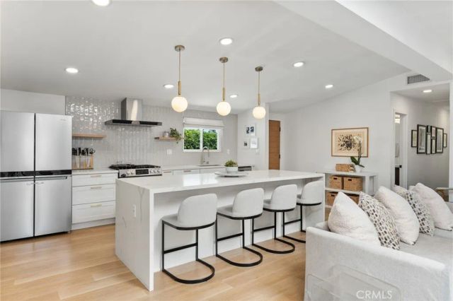2135 Parsons Street, Costa Mesa, CA 92627