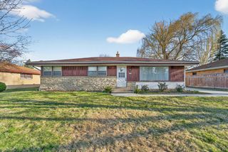 4604 W Dunwood ROAD, Brown Deer, WI 53223