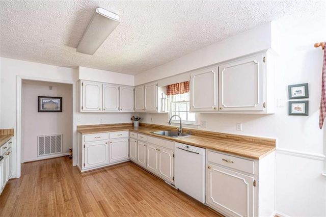 36 Ramblewood Drive, Silver Creek, GA 30173