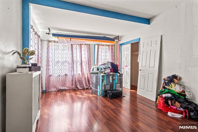 10 Treacy Avenue, Newark, NJ 07108