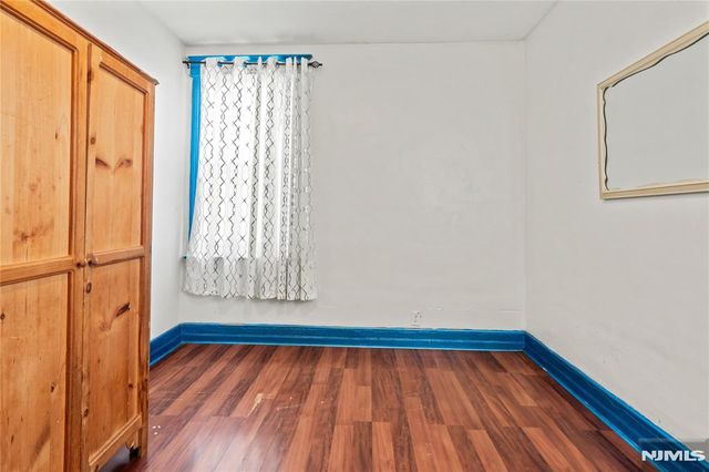 10 Treacy Avenue, Newark, NJ 07108